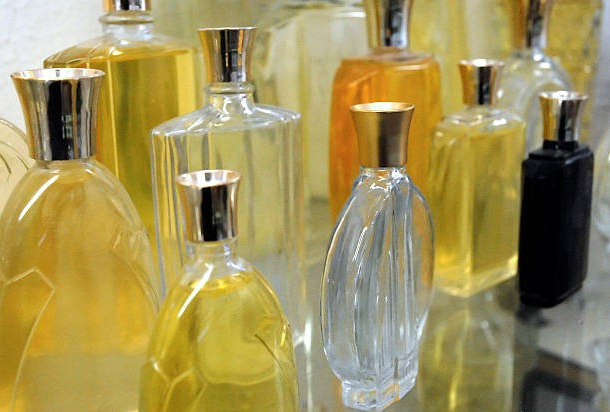 How to Shop Popular Perfume Oils Online Without Blindly Buying the Wrong Scent